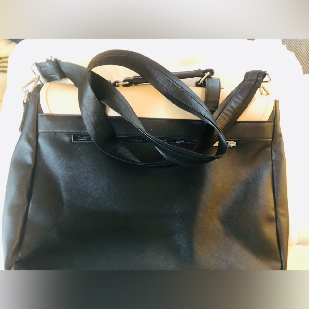 Love nook Elegant Black and Cream Women's extra large bag with compartments